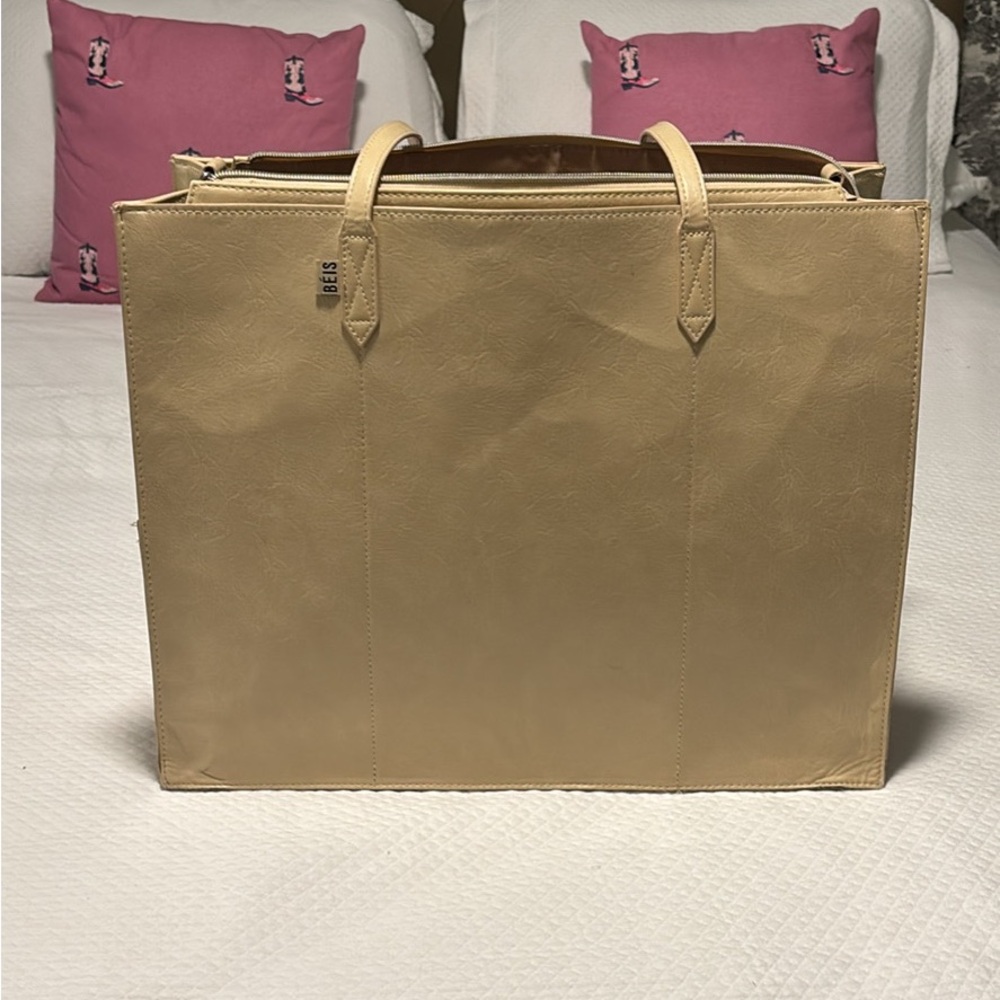 Large Beis Tote